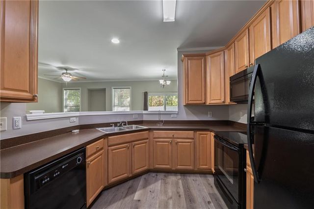4572 Rainier Way NW 16, Acworth, GA 30101