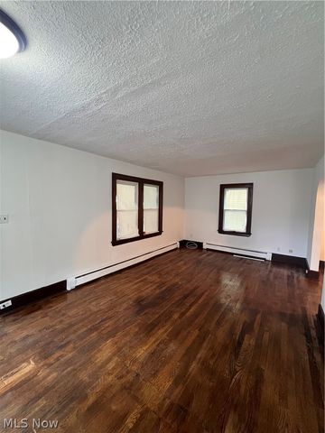 1186 Pondview Avenue, Akron, OH 44305