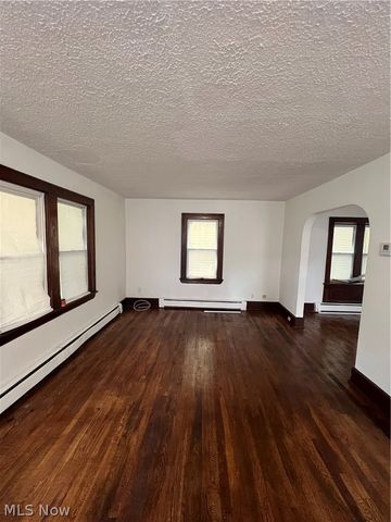 1186 Pondview Avenue, Akron, OH 44305