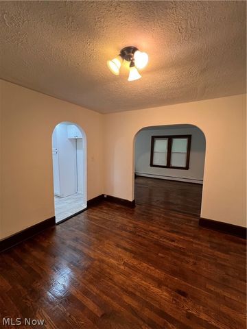 1186 Pondview Avenue, Akron, OH 44305