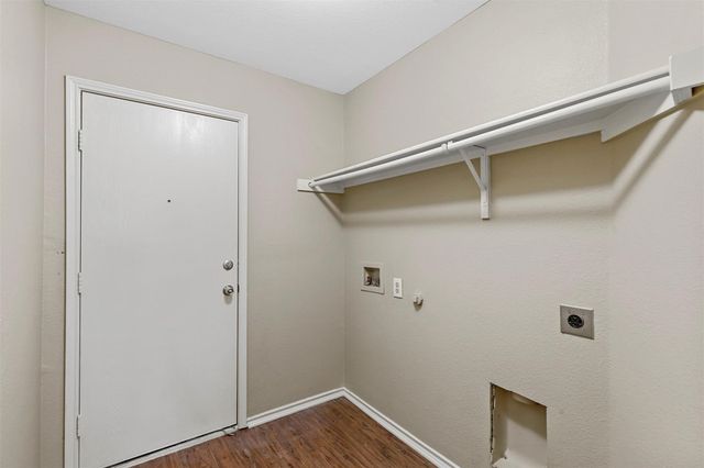 2811 Briarbrook Drive, Seagoville, TX 75159