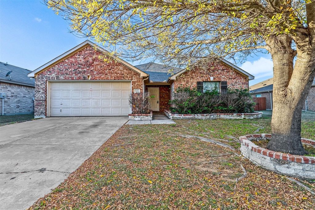 2811 Briarbrook Drive, Seagoville, TX 75159