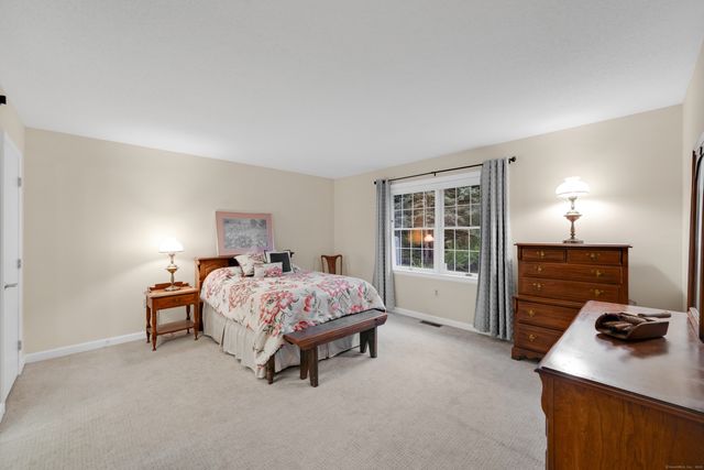 381 The Meadows 381, Enfield, CT 06082