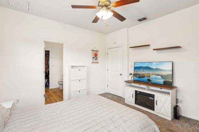 1167 Esplanade PKWY, San Marcos, TX 78666