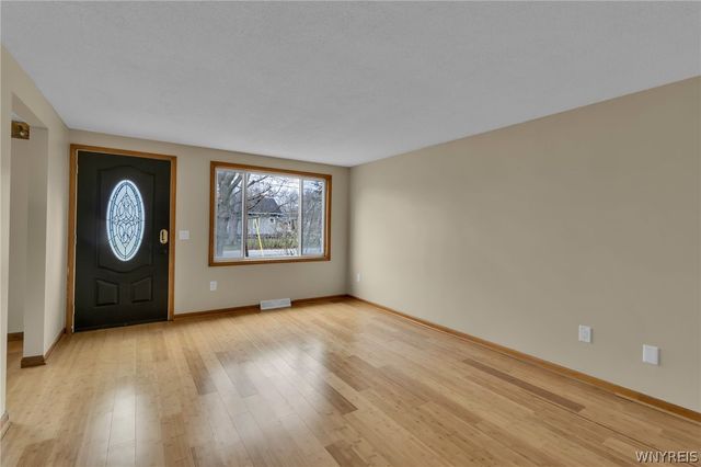 493 Willow Avenue, North Tonawanda, NY 14120