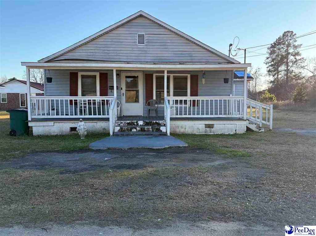 329 Godwin St, Lake City, SC 29560