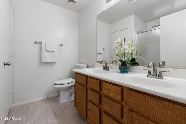 1001 E Mountain View Road, San Tan Valley, AZ 85143