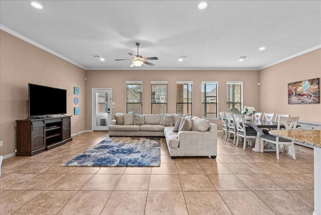 606 W Fork, Webster, TX 77598