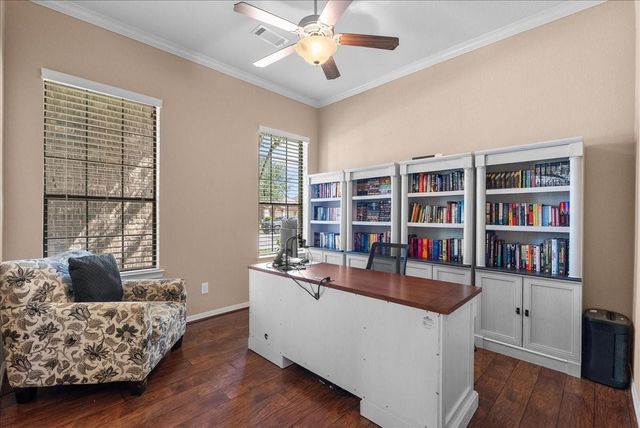 606 W Fork, Webster, TX 77598