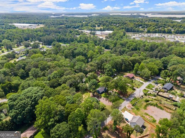 6262 Laurel Wood Trail, Flowery Branch, GA 30542