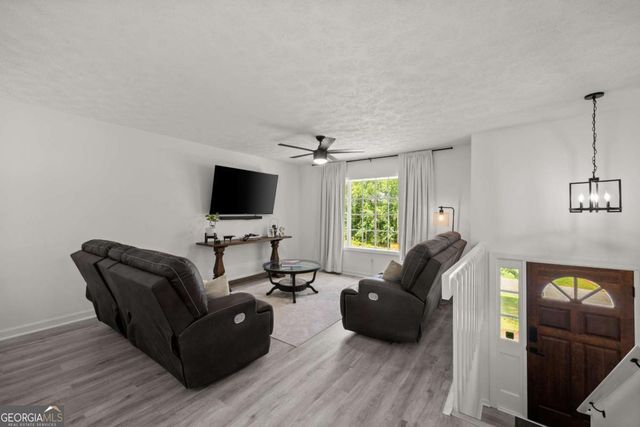 6262 Laurel Wood Trail, Flowery Branch, GA 30542