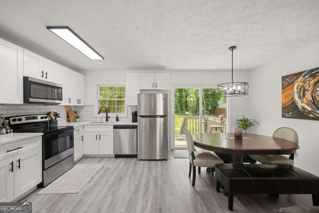 6262 Laurel Wood Trail, Flowery Branch, GA 30542
