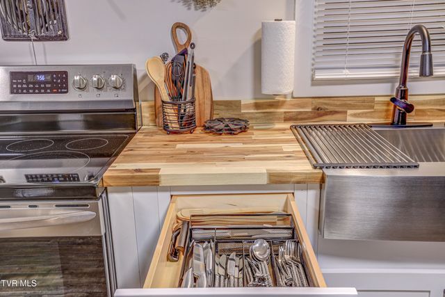 2133 Veda Drive, Bristol, VA 24201