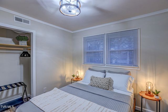 2133 Veda Drive, Bristol, VA 24201
