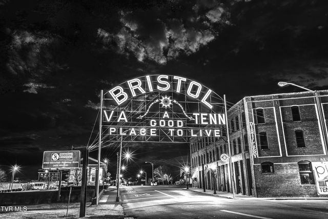2133 Veda Drive, Bristol, VA 24201
