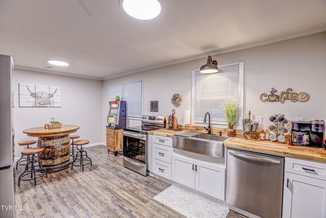 2133 Veda Drive, Bristol, VA 24201