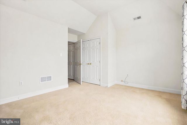 1052 ARBOUR LN, Quakertown, PA 18951