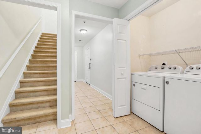 1052 ARBOUR LN, Quakertown, PA 18951