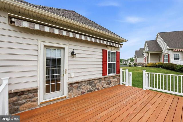 1052 ARBOUR LN, Quakertown, PA 18951