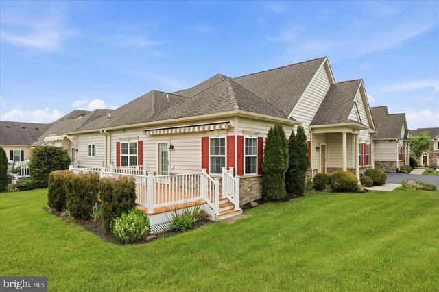 1052 ARBOUR LN, Quakertown, PA 18951