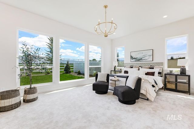 13498 N Spring Creek Way, Boise, ID 83714