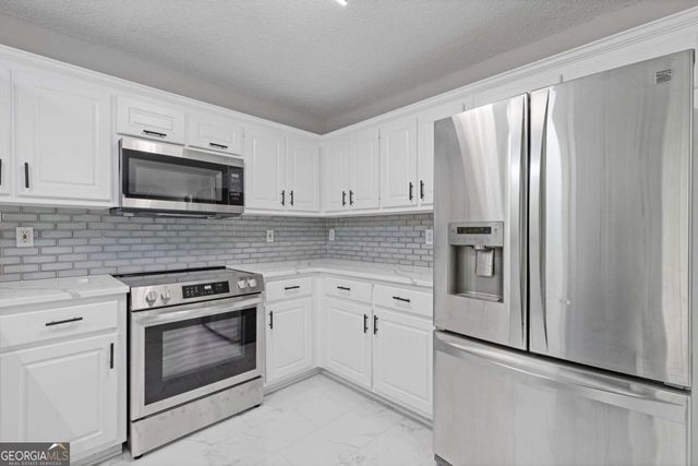 285 Camden Park Drive, Lawrenceville, GA 30046