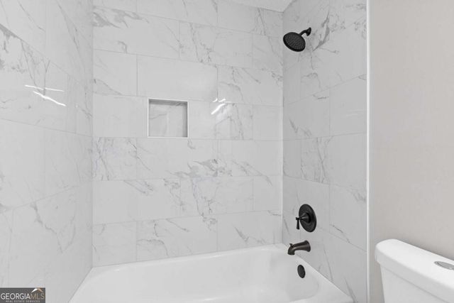 285 Camden Park Drive, Lawrenceville, GA 30046