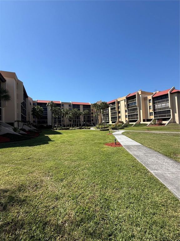 Image 16 of property listing at 3006 CARING WAY 409, Port Charlotte, FL 33952