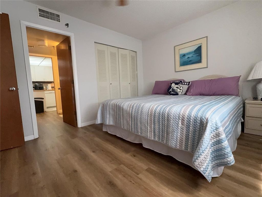 Image 7 of property listing at 3006 CARING WAY 409, Port Charlotte, FL 33952