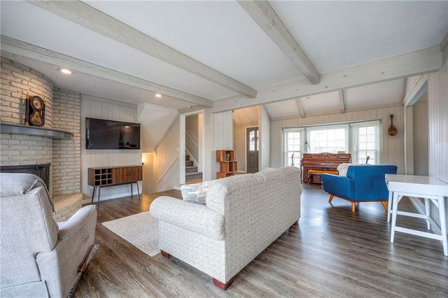 9901 Taylor Drive, Overland Park, KS 66212