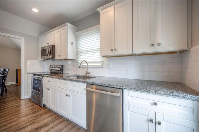 9901 Taylor Drive, Overland Park, KS 66212