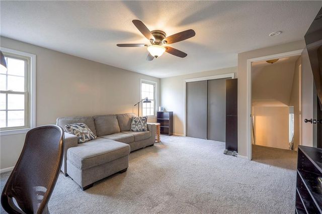 9901 Taylor Drive, Overland Park, KS 66212