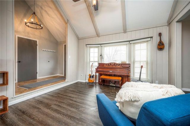 9901 Taylor Drive, Overland Park, KS 66212