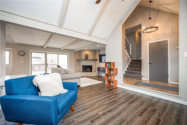 9901 Taylor Drive, Overland Park, KS 66212