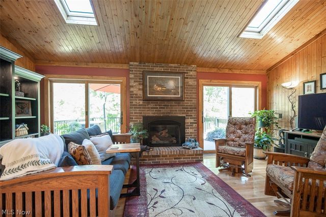 905 Hampton Drive, Macedonia, OH 44056