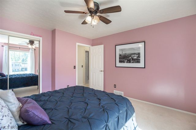 905 Hampton Drive, Macedonia, OH 44056
