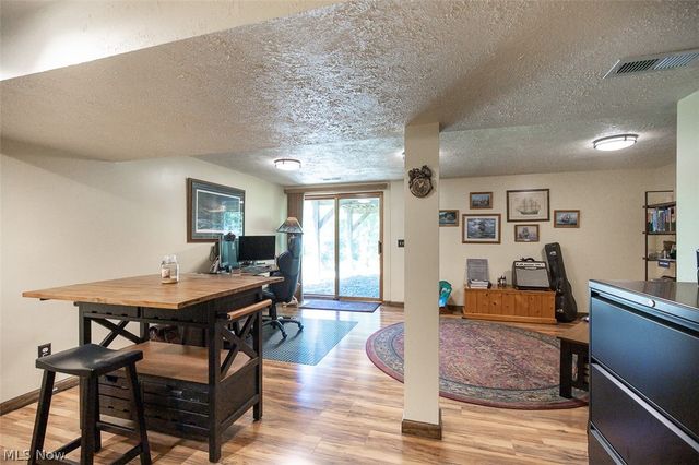 905 Hampton Drive, Macedonia, OH 44056