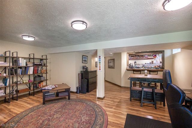 905 Hampton Drive, Macedonia, OH 44056
