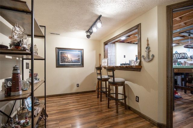905 Hampton Drive, Macedonia, OH 44056