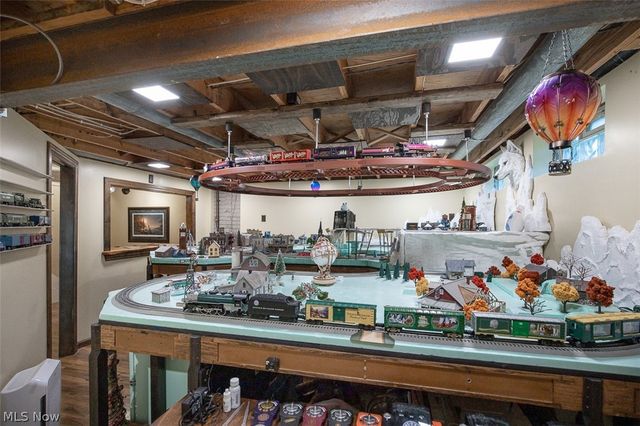 905 Hampton Drive, Macedonia, OH 44056