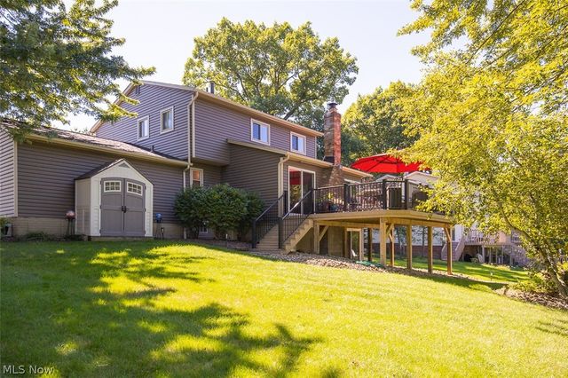 905 Hampton Drive, Macedonia, OH 44056