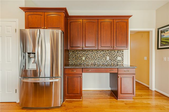 9 Delancey Court, Pittsford, NY 14534