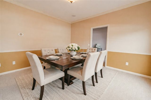 9 Delancey Court, Pittsford, NY 14534