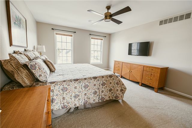 9 Delancey Court, Pittsford, NY 14534