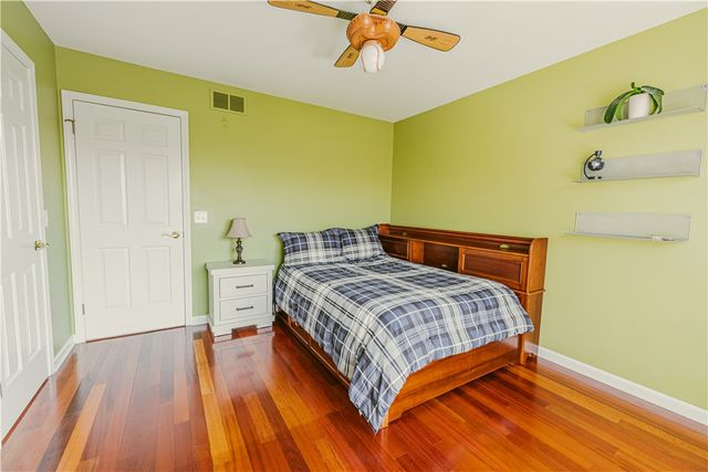 9 Delancey Court, Pittsford, NY 14534