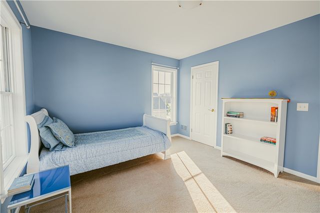 9 Delancey Court, Pittsford, NY 14534