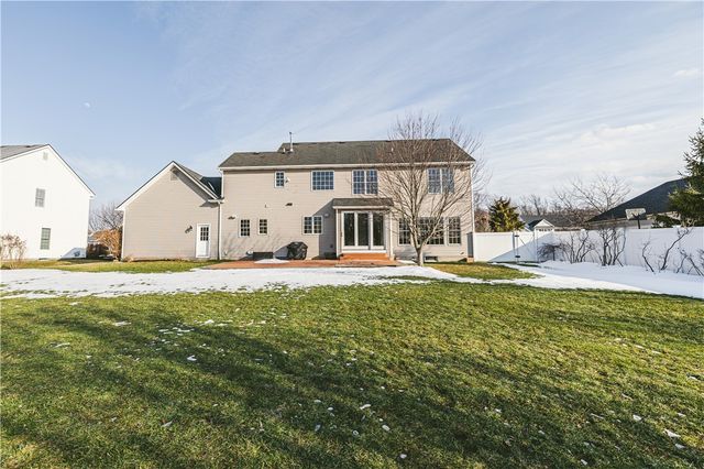 9 Delancey Court, Pittsford, NY 14534