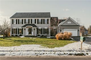 9 Delancey Court, Pittsford, NY 14534