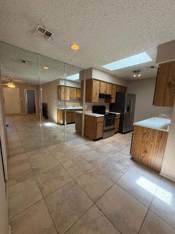 601 W Yukon Drive 3, Phoenix, AZ 85027