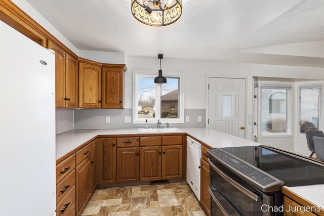 1075 Amberwood West Drive Sw, Byron Twp, MI 49315